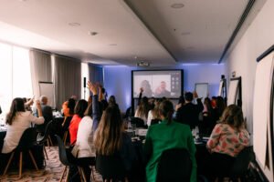 Evento híbrido acontecendo no WTC Events Center